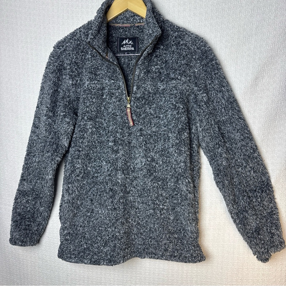 Gray Zip Up Sweater with Stand-Up Collar and Plush Fleece‎